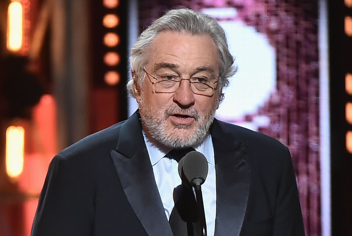  "F*** Trump!". CBS ocenzurowało Roberta De Niro wyzywającego prezydenta USA podczas Tony Awards