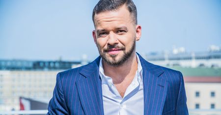 Ktoś podszywa się pod Michała Piróga. "Zapłacę za sex"