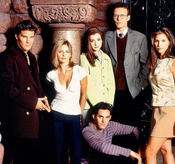  "Buffy: Postrach wampirów": Po 20 latach znów zrobili sobie wspólne zdjęcia. Jak się zmieniły telewizyjne gwiazdy?