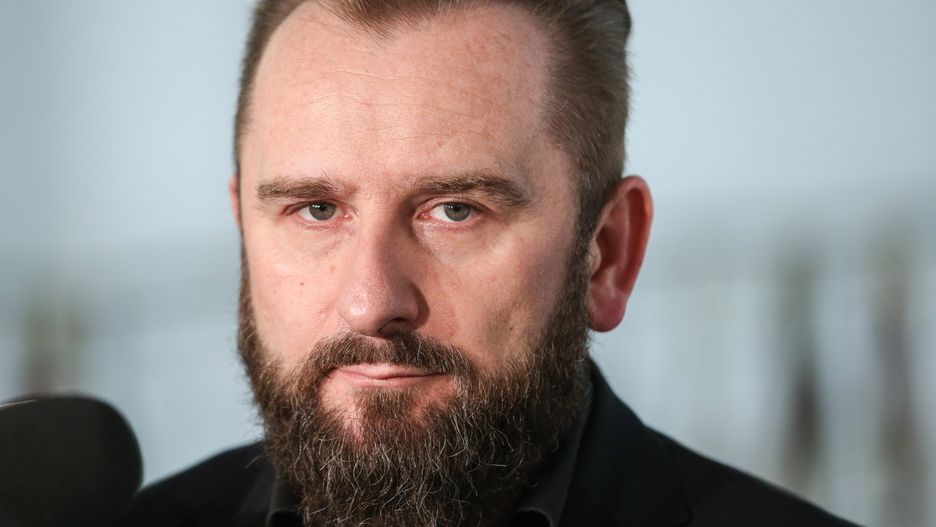 W czerwcu 2017 roku Piotr Liroy-Marzec został wykluczony z klubu poselskiego Kukiz’15