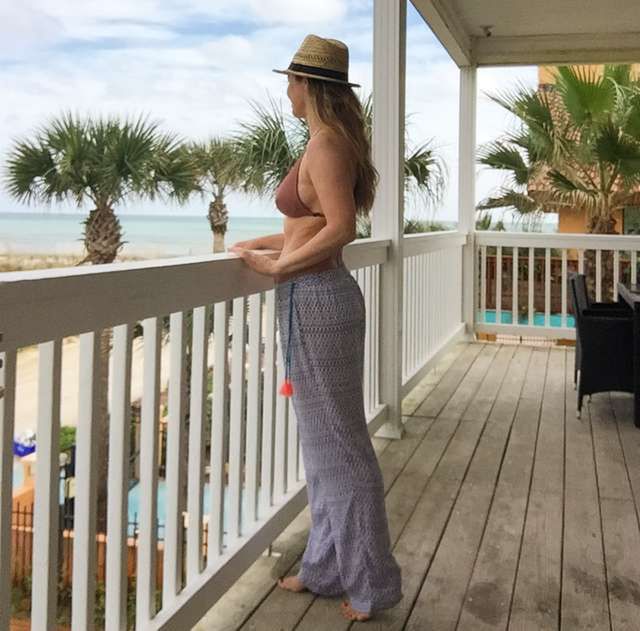 Dorota Naruszewicz z córkami na Florydzie