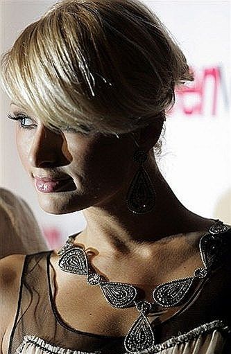 Paris Hilton w roli modelki