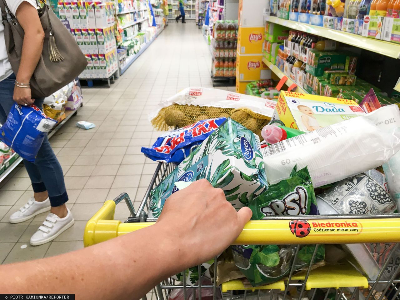 Za ile można przeżyć z Biedronką? Ekonomista zrobił test na sobie. Spisał paragony z całego roku