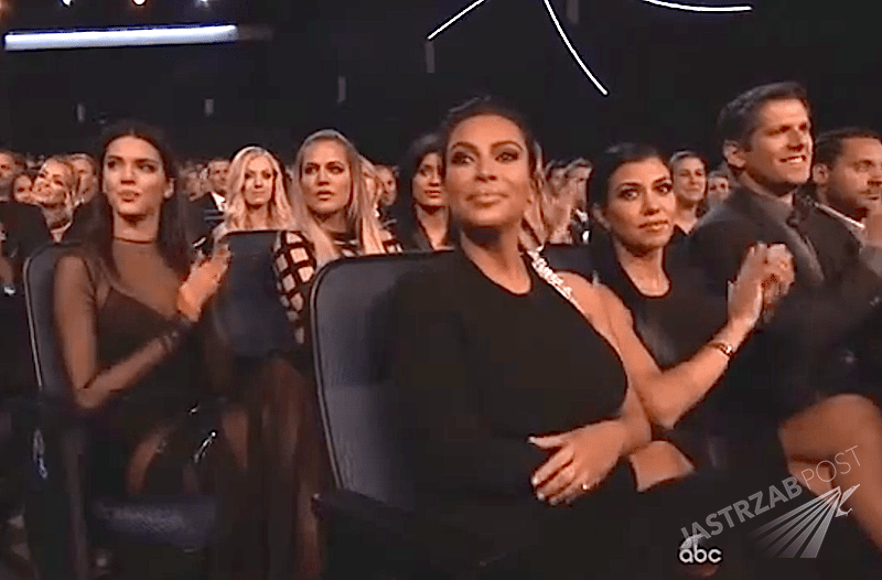 Kim Kardashian z dumą słuchała przemówienia transseksualnej Caitlyn Jenner na gali ESPY