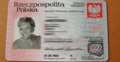 RPO: umożliwić Polakom za granicą wymianę dowodów w konsulatach