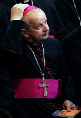 Abp Dziwisz: dziedzictwo Jana Pawła II - szacunek dla człowieka