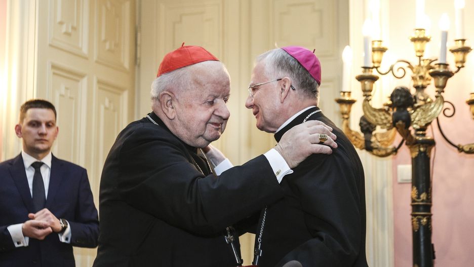 Kardynał Stanisław Dziwisz i abp Marek Jędraszewski