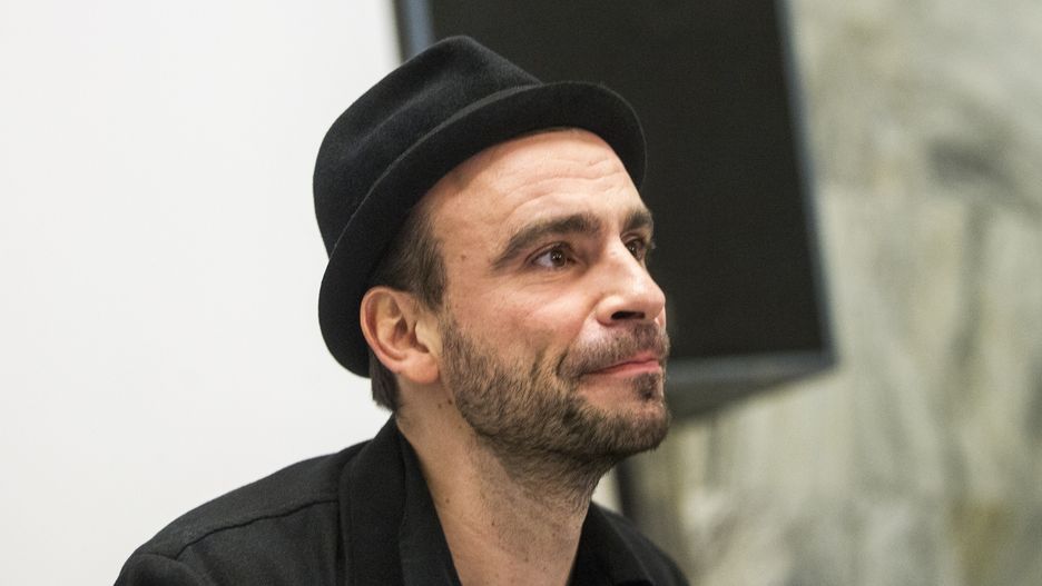 Bartosz Waglewski przyznał, że omija kościoły