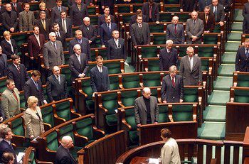 Sejm uczcił minutą ciszy ofiary grudnia 1970