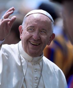 Andrzej Duda wysłał podarunek papieżowi. Przekazała go delegacja Caritas