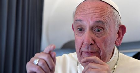 Papież: porozmawiam z Trumpem i wtedy go ocenię