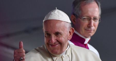 Papież Franciszek odwiedza Zjednoczone Emiraty Arabskie. Historyczna pielgrzymka ponad podziałami religijnymi i kulturowymi
