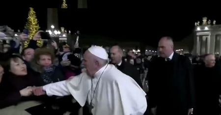 Papież Franciszek jest źle ochraniany? Ekspert ds. bezpieczeństwa: "sytuacja jest kłopotliwa"