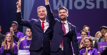 Krzysztof Śmiszek odpowiada Beacie Kempie. "Będę pierwszym dżentelmenem"