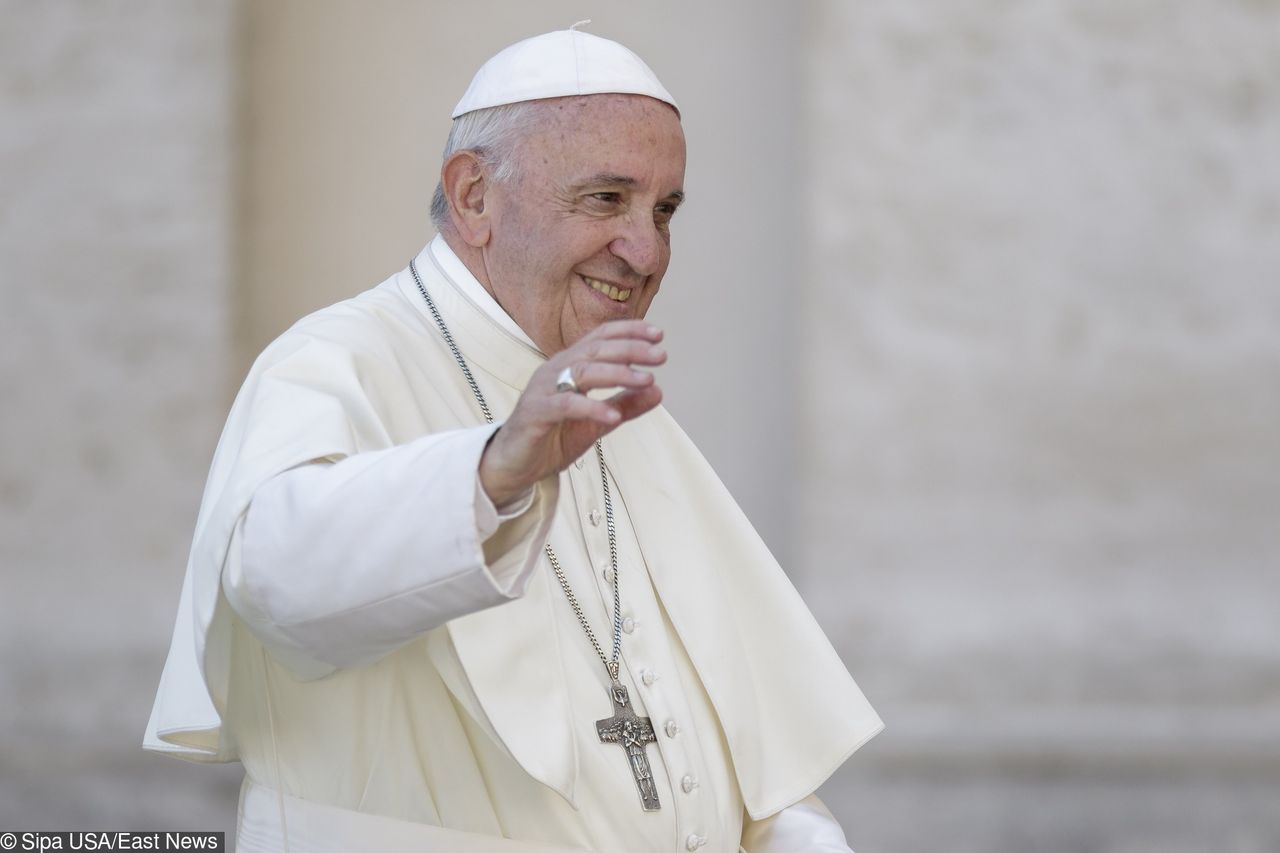 Niezwykły gest papieża na imieniny. Rozdał lody ubogim i bezdomnym