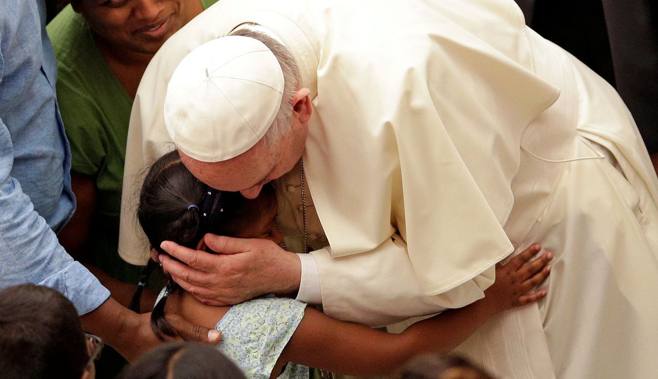 "Halo, mówi papież. To nie jest żart"