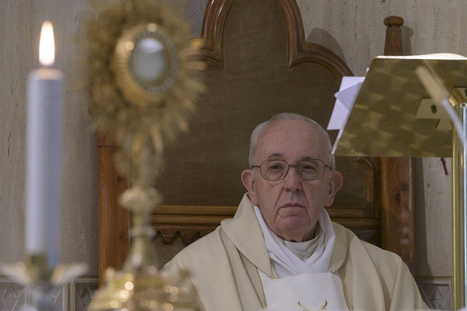 Koronawirus. Papież Franciszek nie chce słyszeć o opuszczeniu Domu Świętej Marty - informuje włoski dziennik.