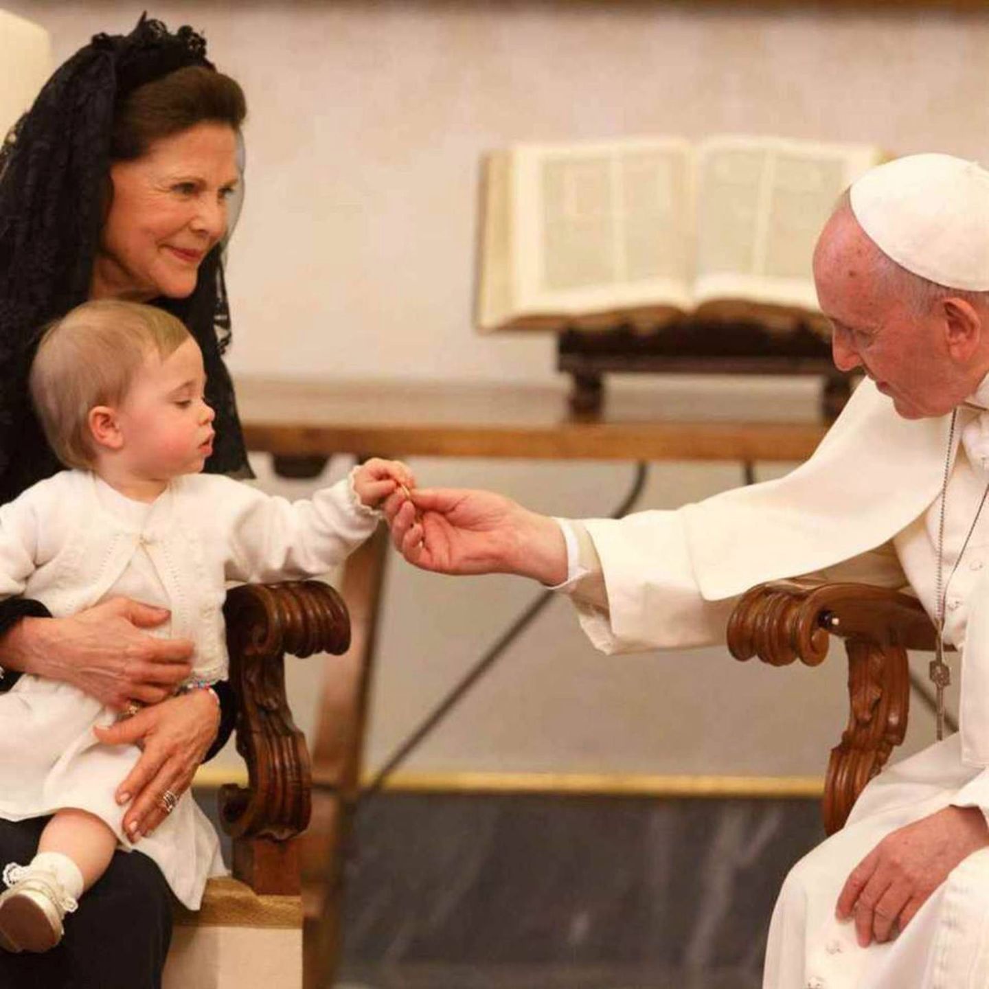 Królowa Sylwia z wnuczką u Papieża Franciszka