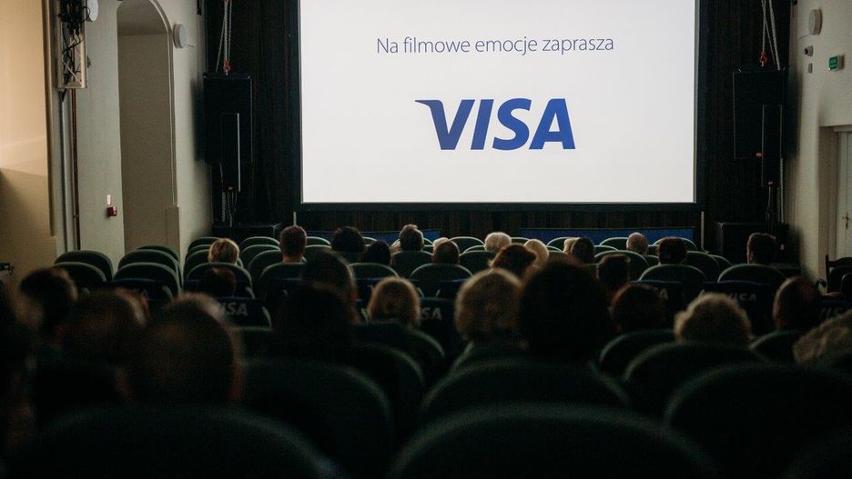 Kino objazdowe VISA: na zdjęciu  widownia Pińczów