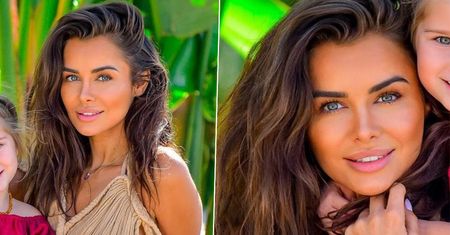 Natalia Siwiec w pięknej sesji zdjęciowej z córką. Mia już pozuje jak zawodowa modelka. Zdjęcia z plaży skradły serca fanów