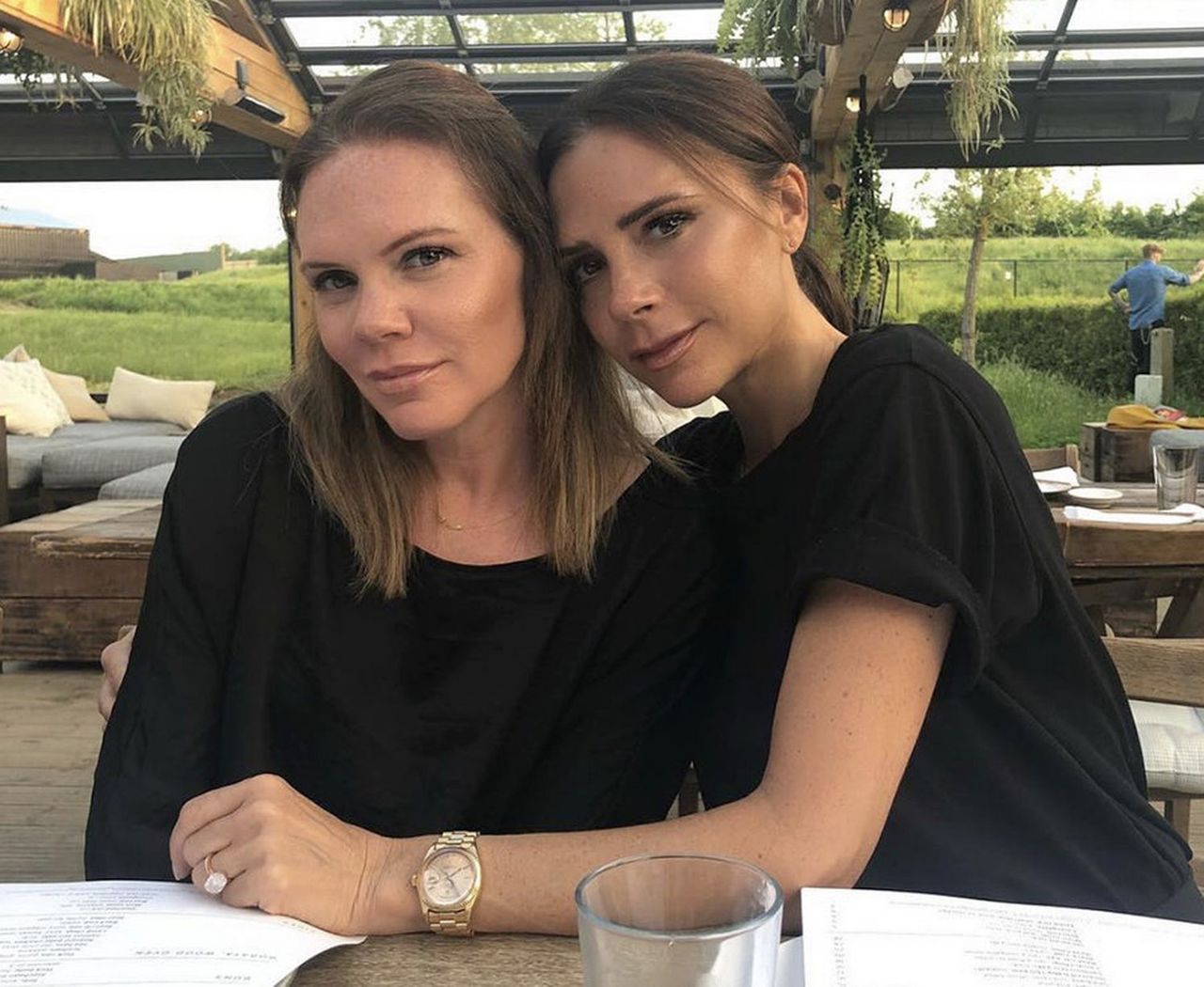 Victoria Beckham z siostrą Louise