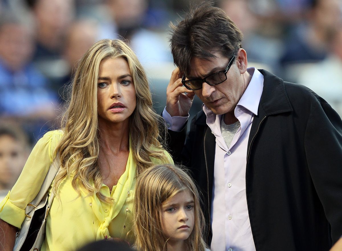 Charlie Sheen o fałszywych oskarżeniach Denise Richards. Sprawa dotyczy alimentów