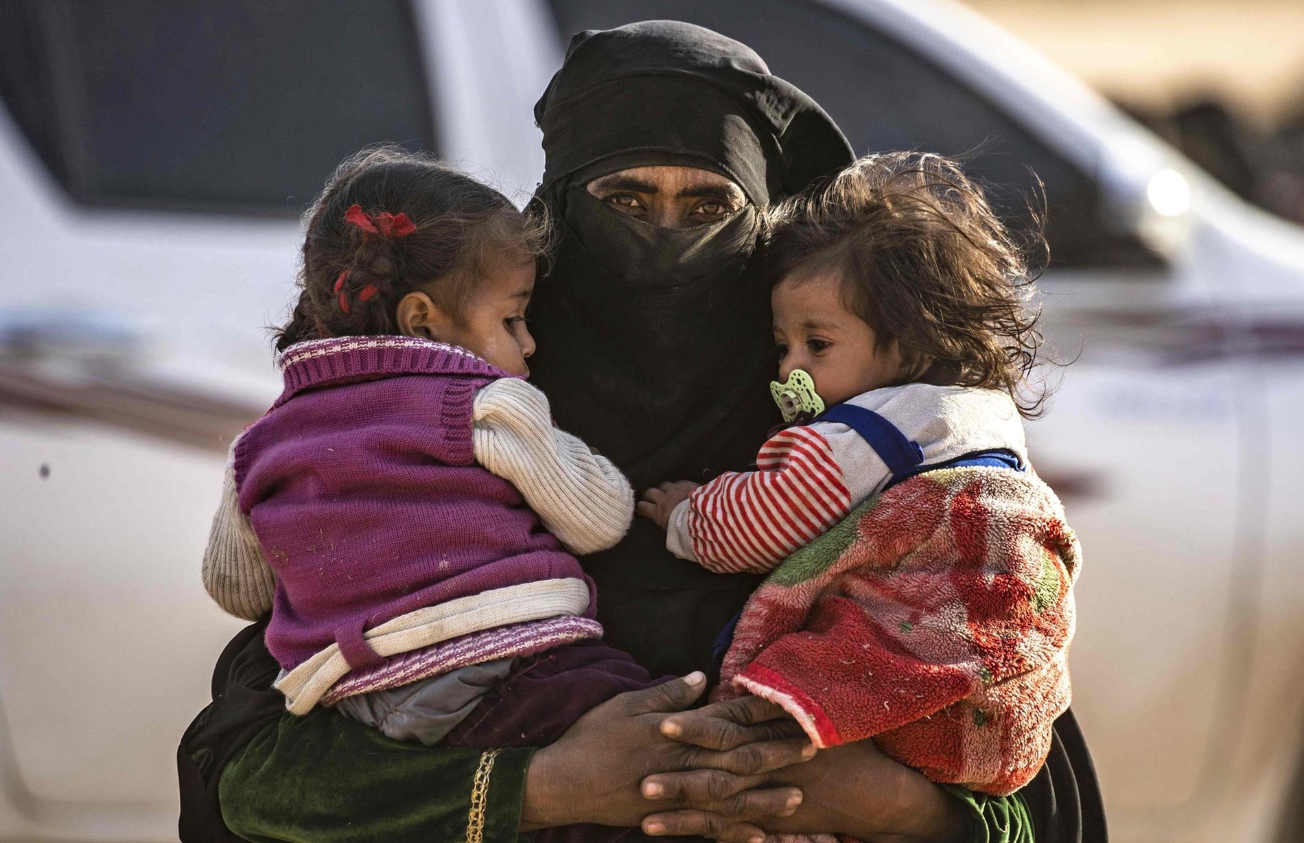 "Kobieta ISIS" z dziećmi w niewoli kurdyjskiej