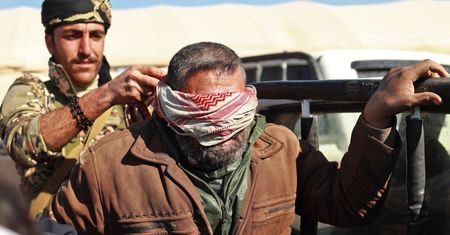 Rozpoczęła się ostateczna bitwa z ISIS w Syrii. Islamiści mają "żywe tarcze"