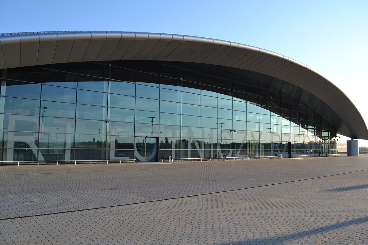 Nowy terminal rzeszowskiego lotniska w Jasionce