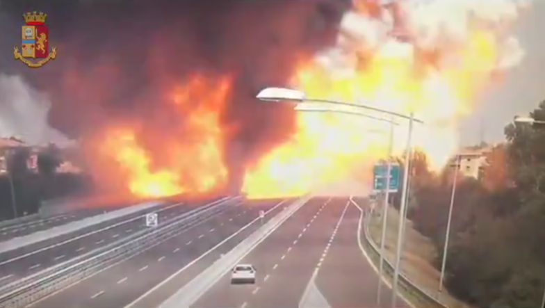 Na filmie opublikowanym przez włoską policję widać dokładnie moment eksplozji