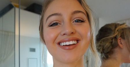 Iskra stawia na błysk. Modelka plus size znowu lśni