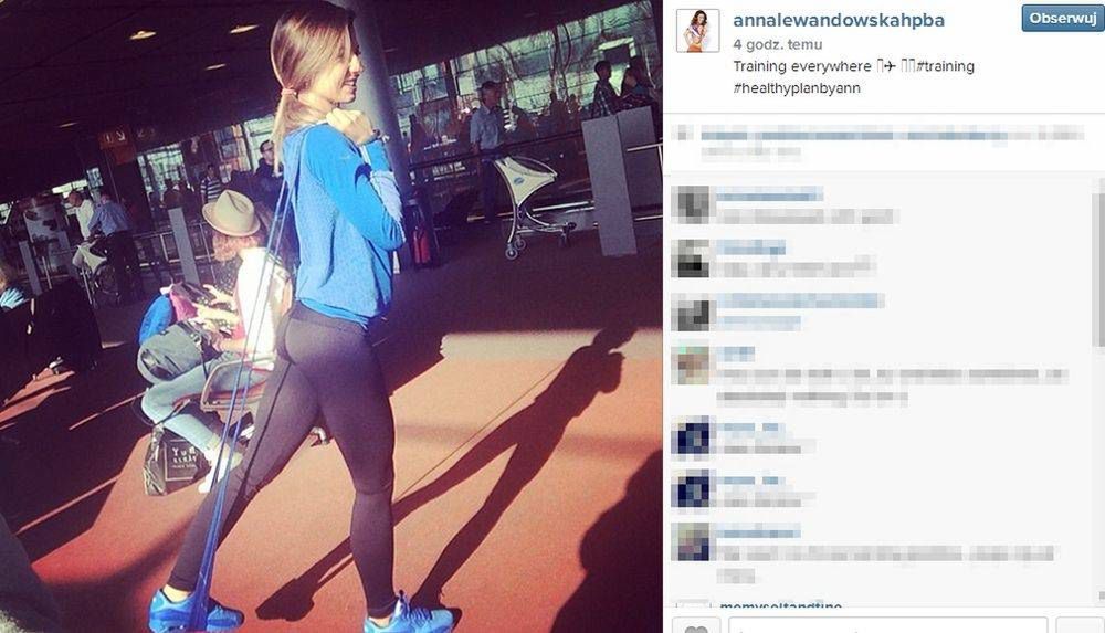 Anna Lewandowska ćwiczy na lotnisku zdjęcie: Instagram