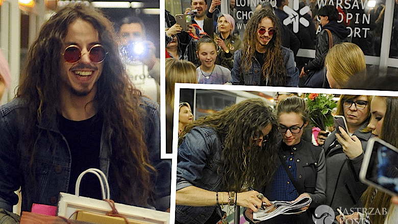 Michał Szpak na lotnisku w Polsce
