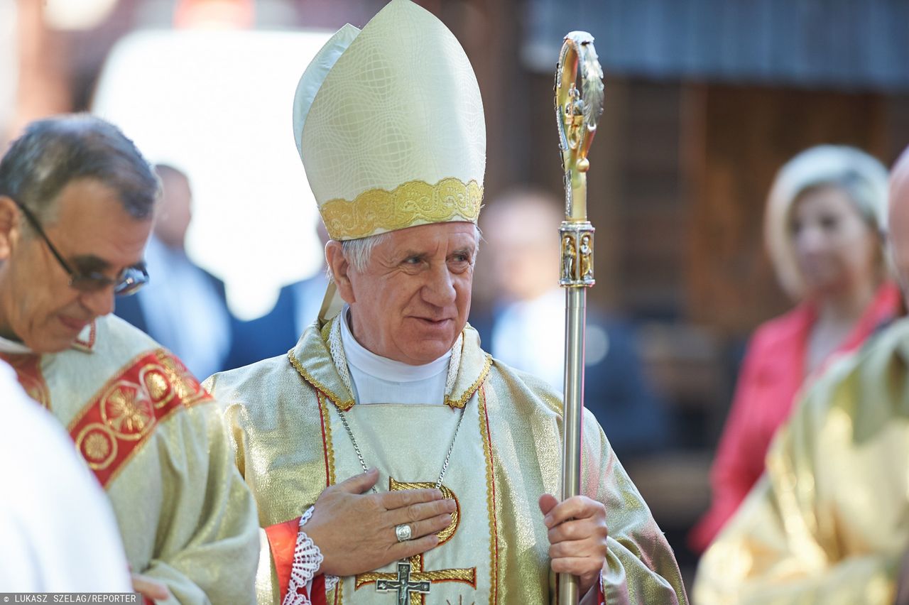 Narodowe Święto Niepodległości. Abp Andrzej Dzięga mówił o żeńskich końcówkach