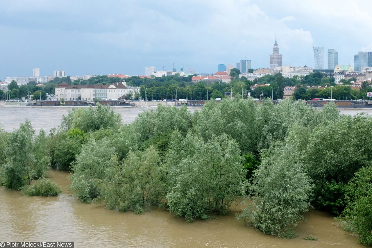 Wisła. Fala kulminacyjna na Mazowszu - trzeci stopień zagrożenia. Zmierza na Kujawy