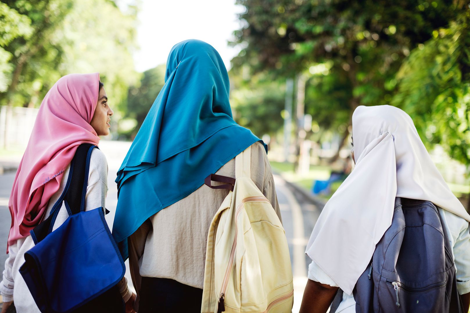"Szkoła nie jest dla kobiet". Raport z kontroli w muzułmańskiej podstawówce szokuje