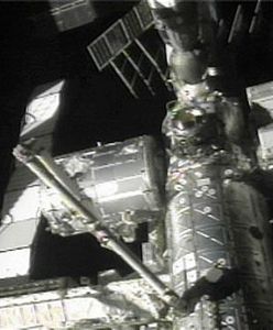 Astronauci montują 16-tonowy moduł Harmony