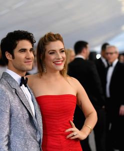 "Glee": Darren Criss wziął ślub. Panna młoda wyglądała obłędnie