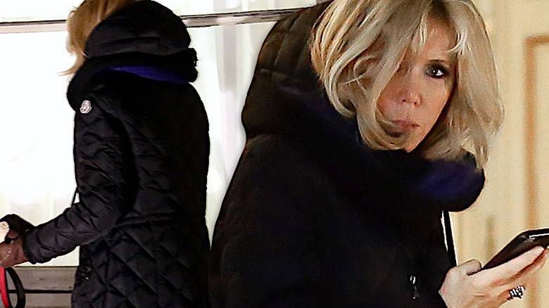 Brigitte Macron na spacerze z psem