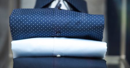 Eleganckie, modne i niedrogie. Wybraliśmy najładniejsze koszule w promocji