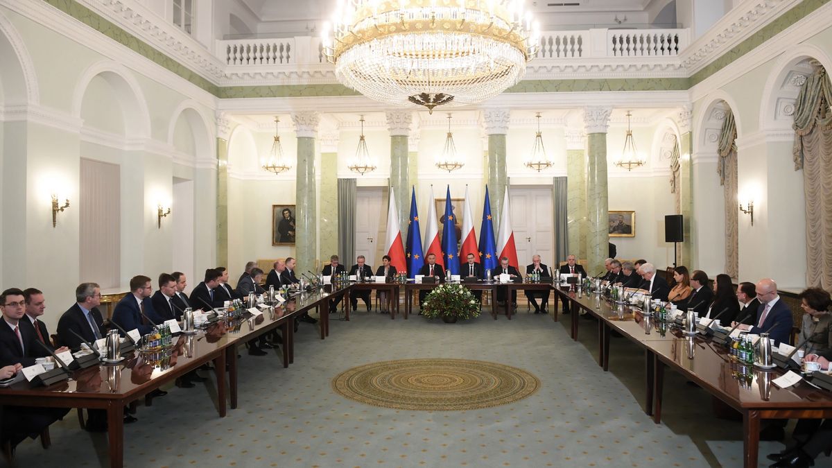 Zaplanowana na wtorek Rada Gabinetowa nie odbyła się w związku ze stwierdzeniem koronawirusa u jednego z ministrów