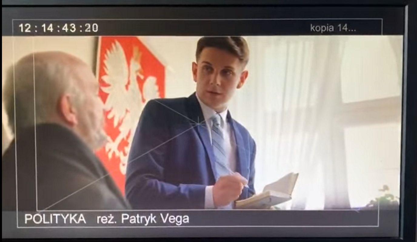 Antek Królikowski w filmie "Polityka" Patryka Vegi