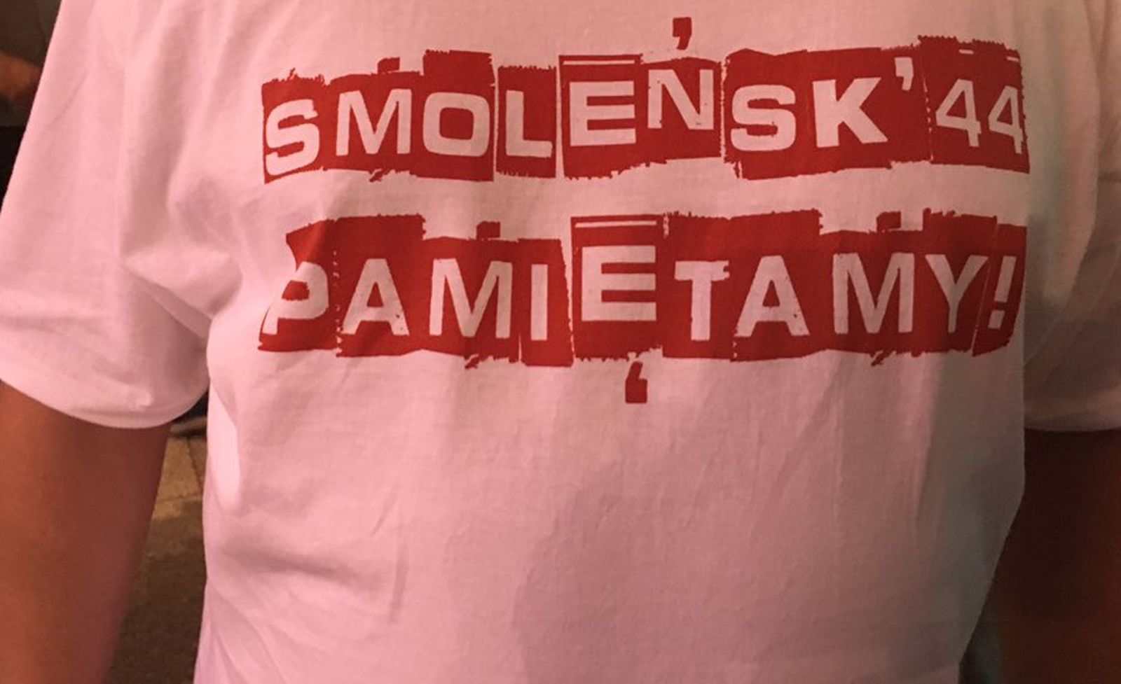 "Smoleńsk '44 Pamiętamy" na ulicach? Internet grzmi