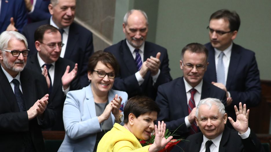 Jarosław Kaczyński przygotował gwiazdkowy prezent dla posłów PiS? Zwolnił ich z grudniowej składki na rzecz partii.