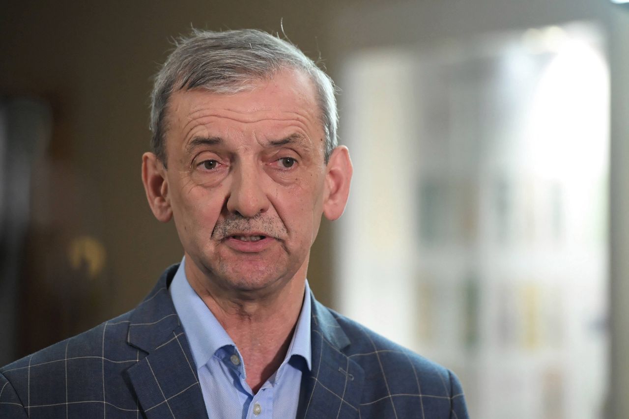 Szef ZNP: w razie zamknięcia szkół nauczyciele powinni otrzymywać wynagrodzenie, bo płacone mają "z góry"