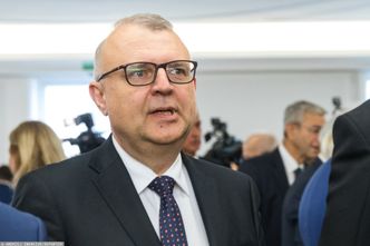 Oświadczenia majątkowe senatorów. Dwa mieszkania, dom i nowy samochód Kazimierza Michała Ujazdowskiego