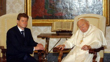 Jan Paweł II i prezydent Litwy Rolandas Paksas