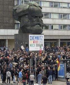 Chemnitz. Tłumy protestują na ulicach miasta. Policja w stanie najwyższej gotowości