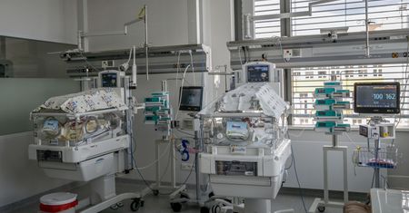 Ukraina. 12-latka urodziła na wysypisku śmieci