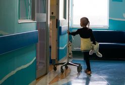 Brak leżanek w szpitalach to nie największy problem. Ci rodzice walczą o lepsze warunki dla chorych dzieci